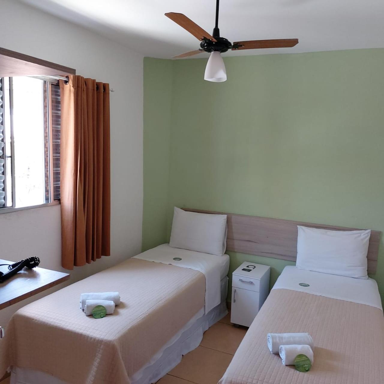 Viverdi Hotel Arujá Kamer foto