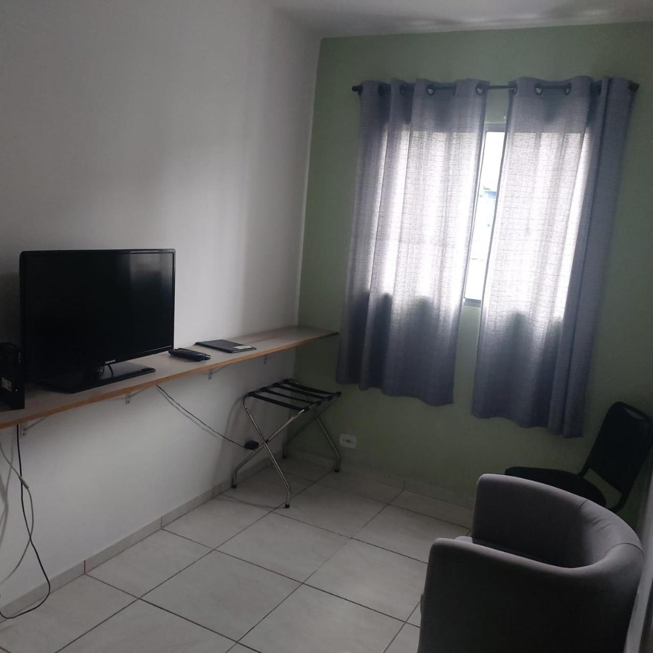 Viverdi Hotel Arujá Kamer foto