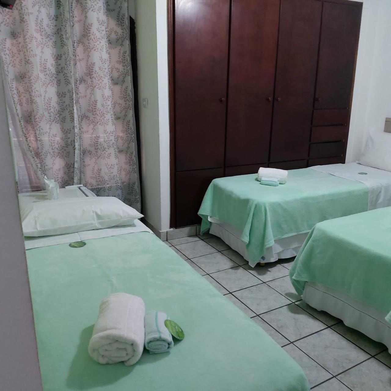 Viverdi Hotel Arujá Kamer foto