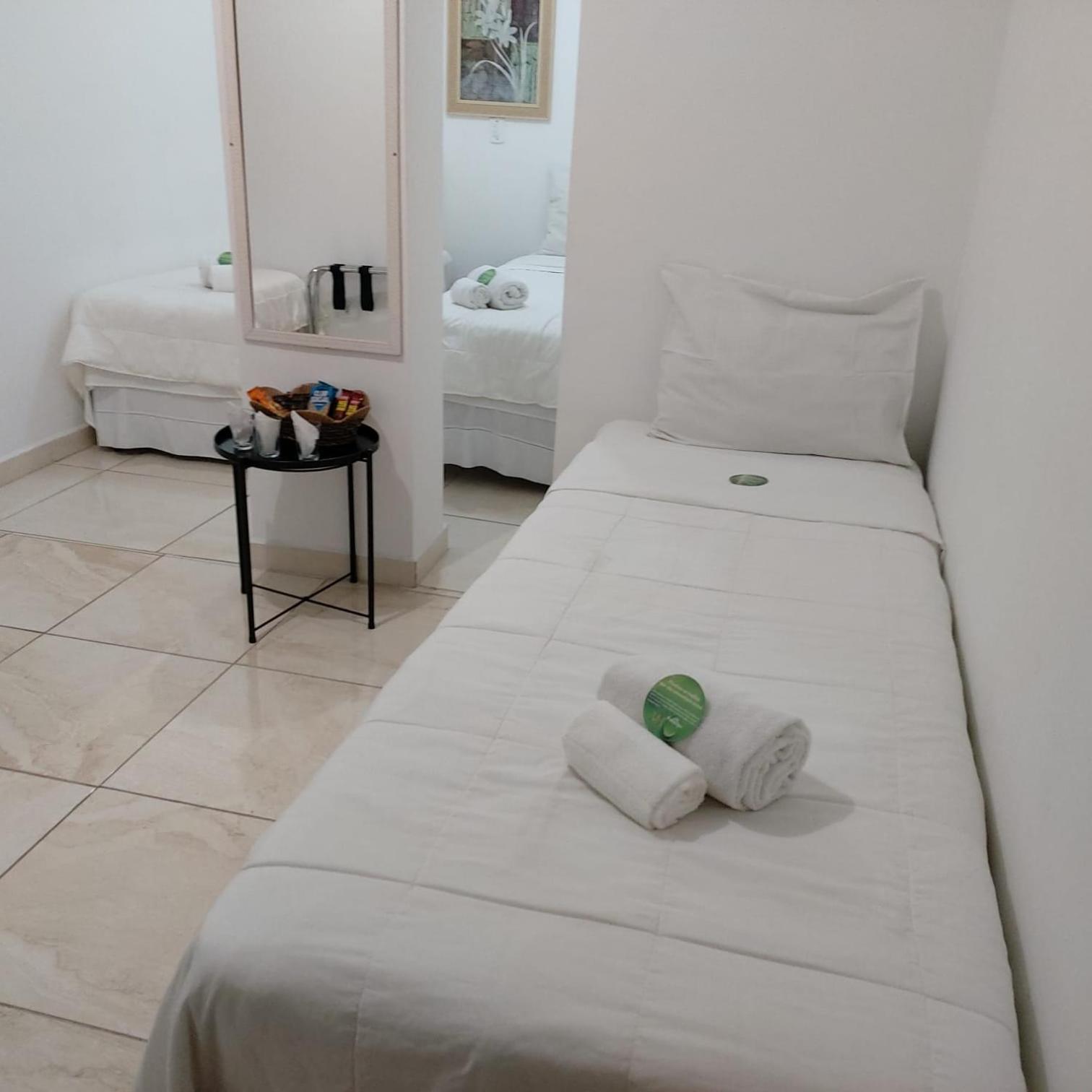 Viverdi Hotel Arujá Kamer foto